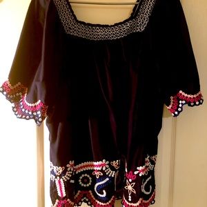 Crown and Ivy xxl top